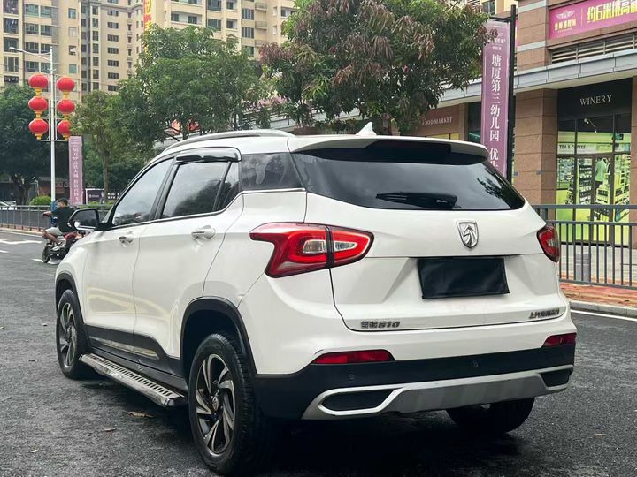 东莞17年宝骏5107