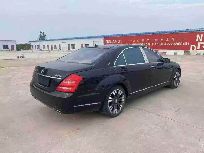 东营11年奔驰S8
