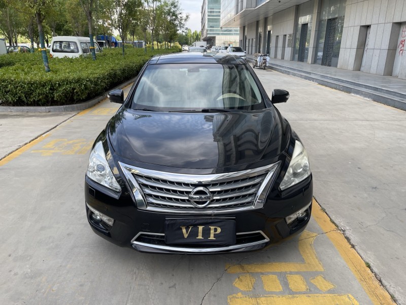 济宁14年日产天籁1