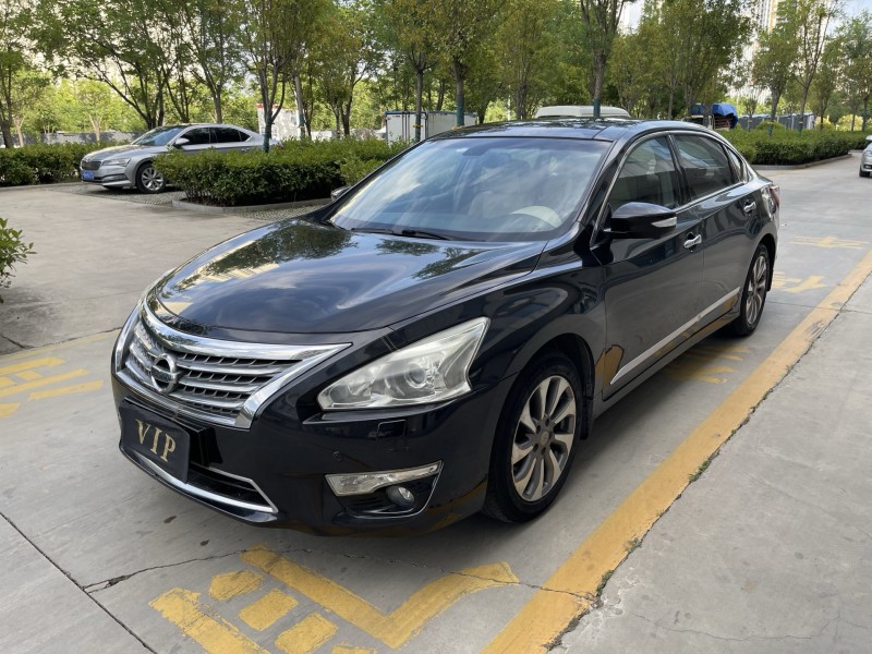 济宁14年日产天籁2