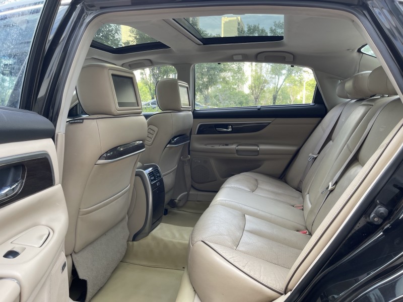 济宁14年日产天籁6