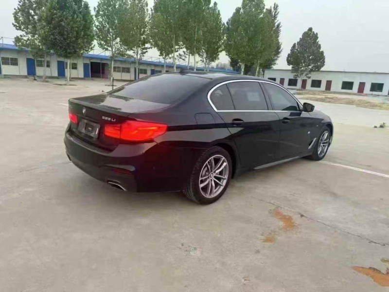 青岛20年宝马5系8
