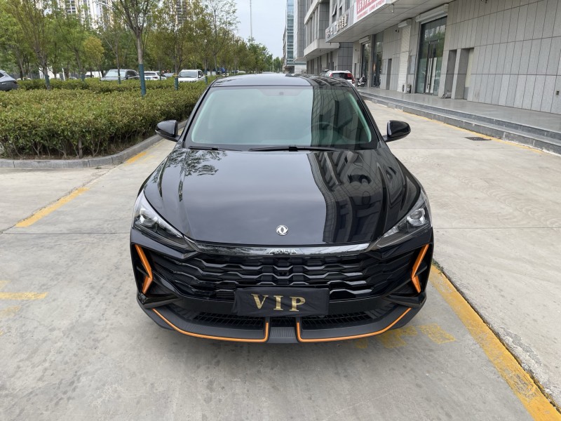 济宁25年东风奕炫1