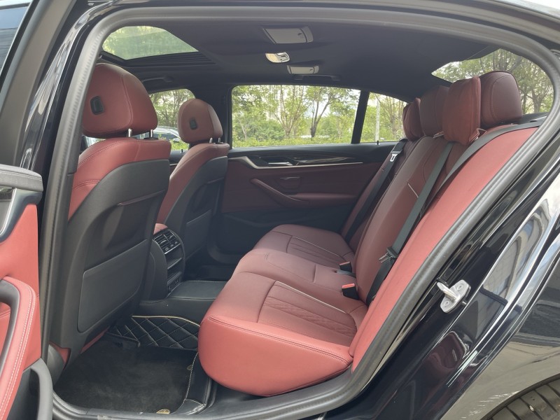 济宁23年宝马5系5