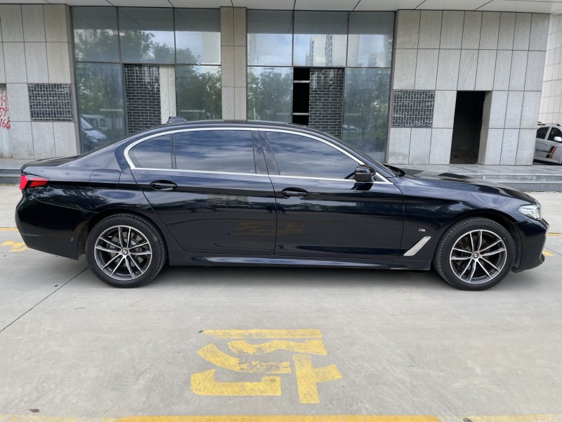 济宁23年宝马5系7