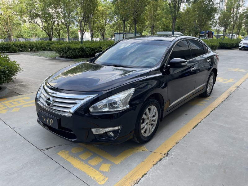 济宁14年日产天籁2