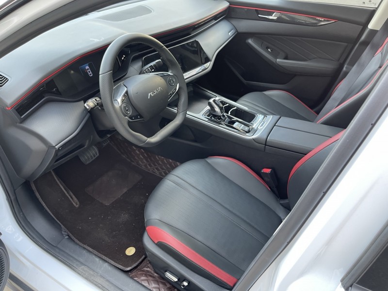 济宁24年东风奕炫5