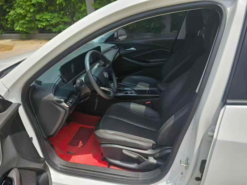 烟台23年别克威朗4