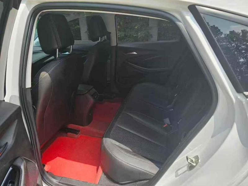 烟台23年别克威朗5