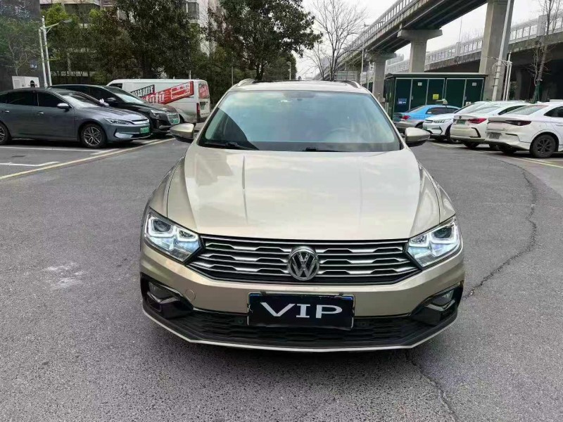 长沙17年大众蔚领1