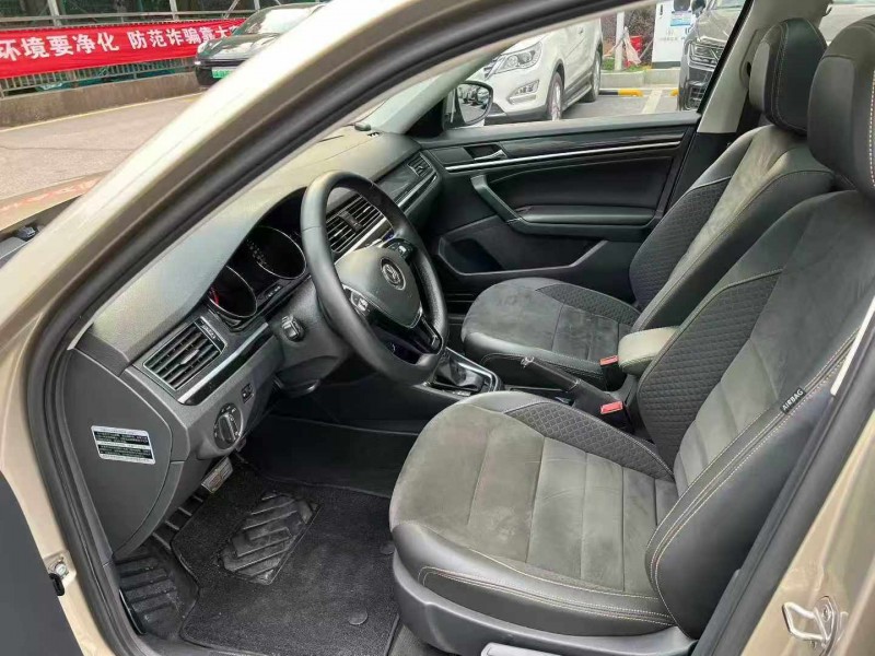 长沙17年大众蔚领6