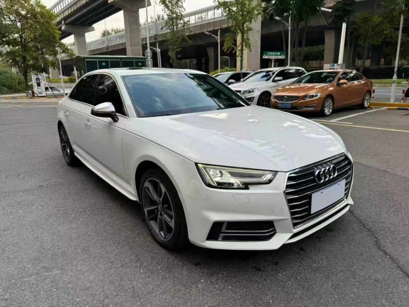 长沙19年奥迪A4L3