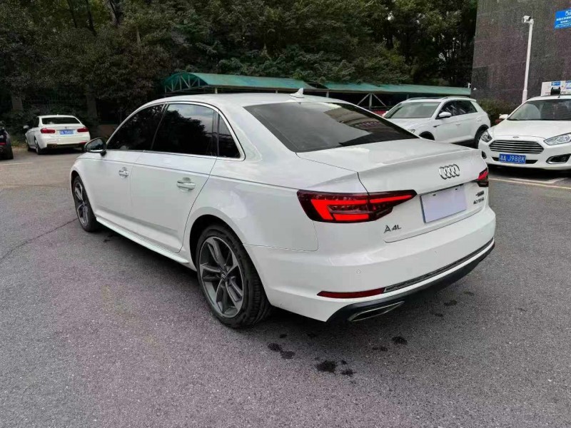 长沙19年奥迪A4L6