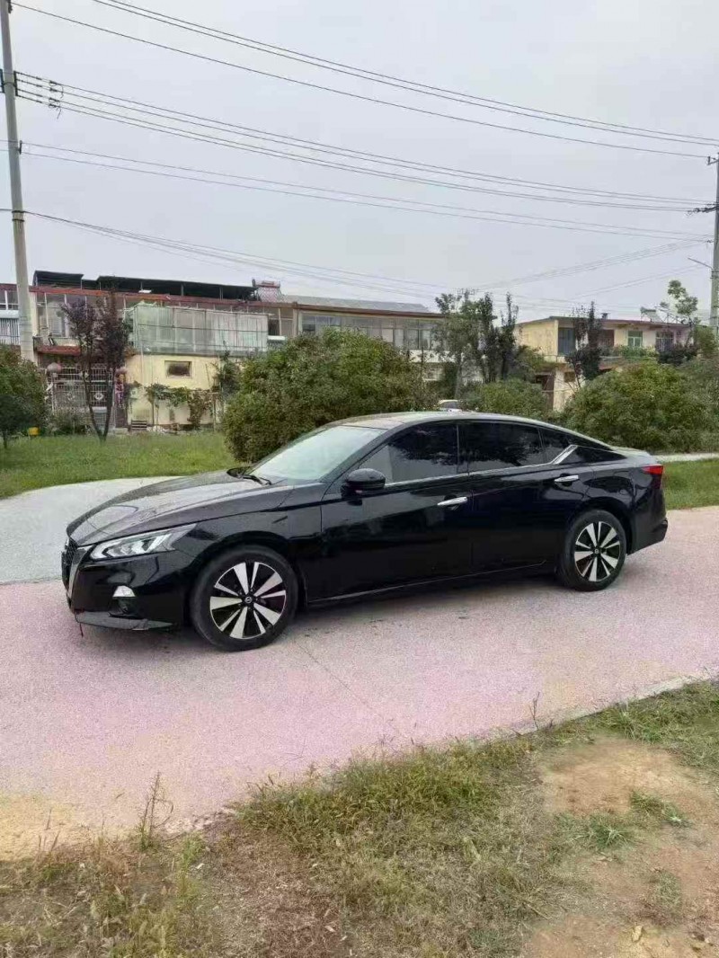 东营21年日产天籁3