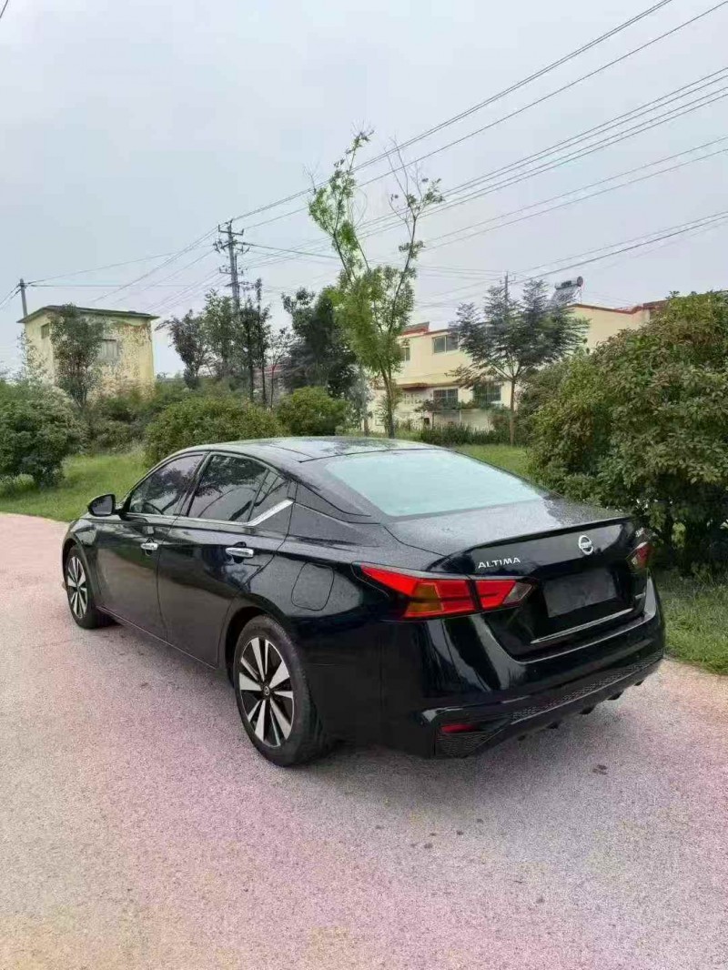 东营21年日产天籁4