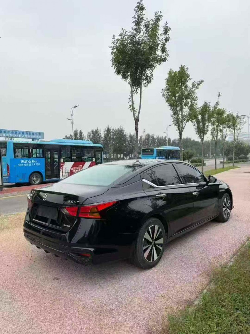 东营21年日产天籁8