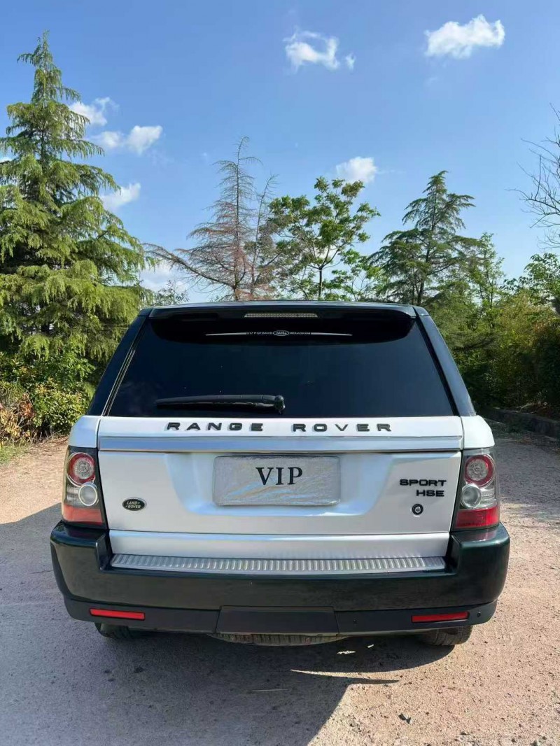 青岛10年路虎揽胜运动3