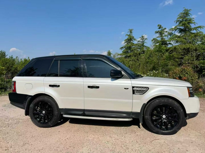 青岛10年路虎揽胜运动5