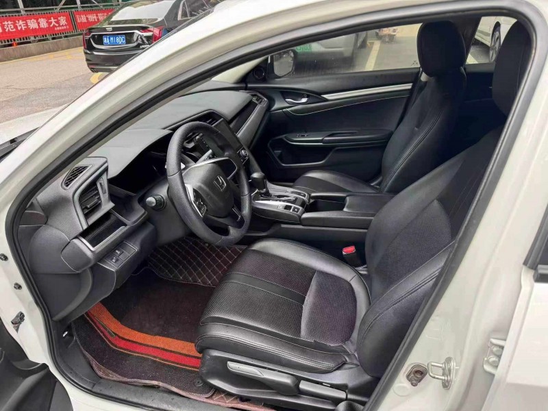 长沙21年本田思域8