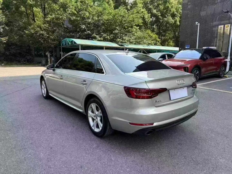 长沙18年奥迪A4L5