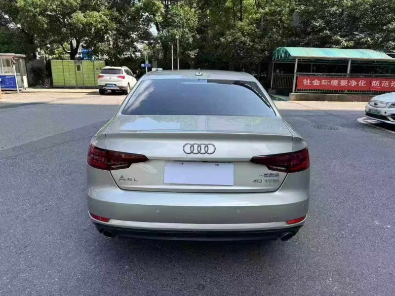 长沙18年奥迪A4L6