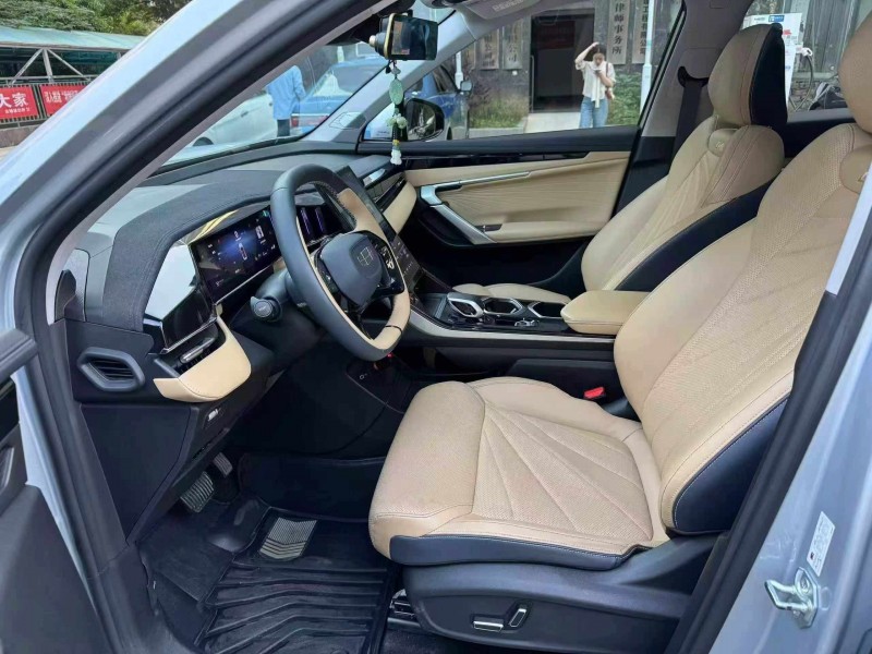 长沙22年吉利博越7