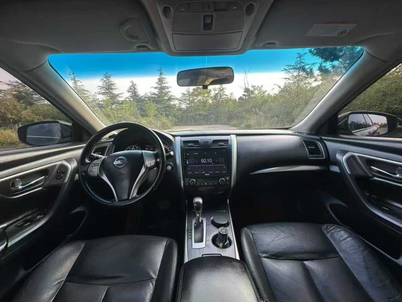 青岛14年日产天籁8