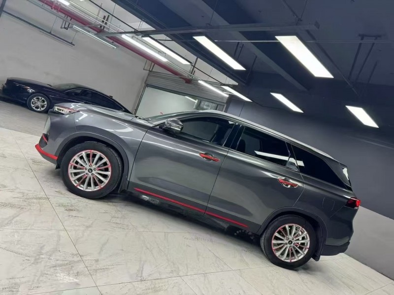 成都23年长安汽车欧尚2