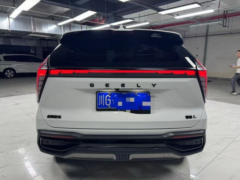 成都23年吉利博越2