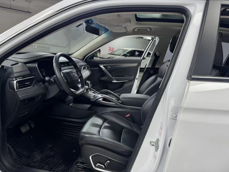 成都20年吉利博越6