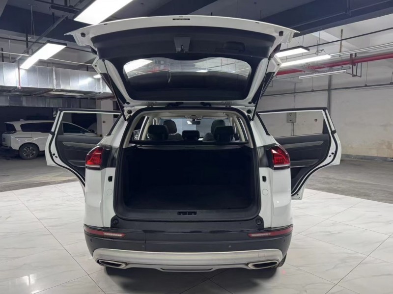 成都20年吉利博越9