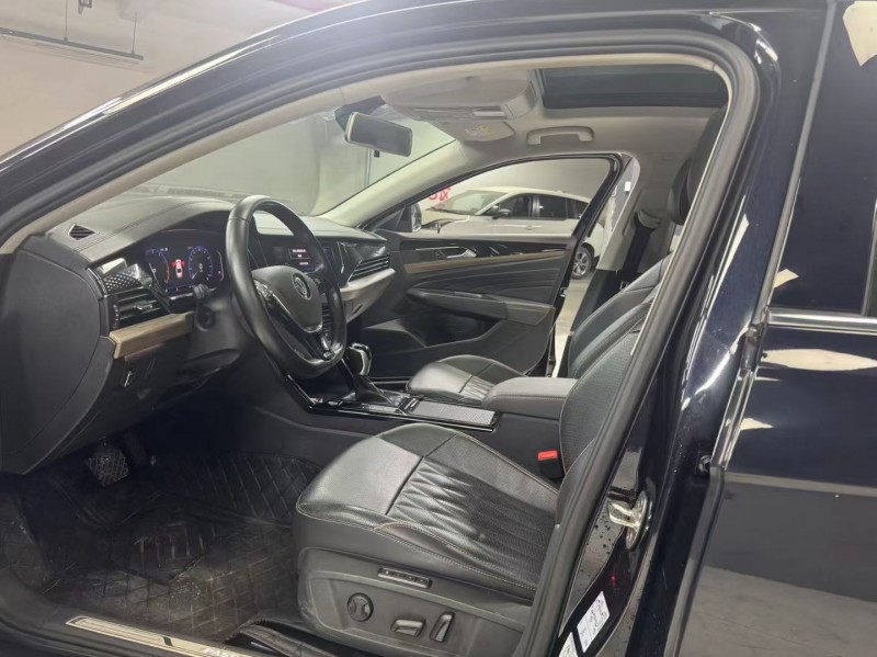 成都19年大众帕萨特7