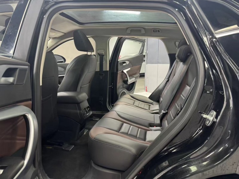 成都21年长城汽车魏牌5