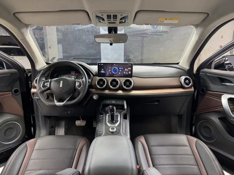 成都21年长城汽车魏牌7