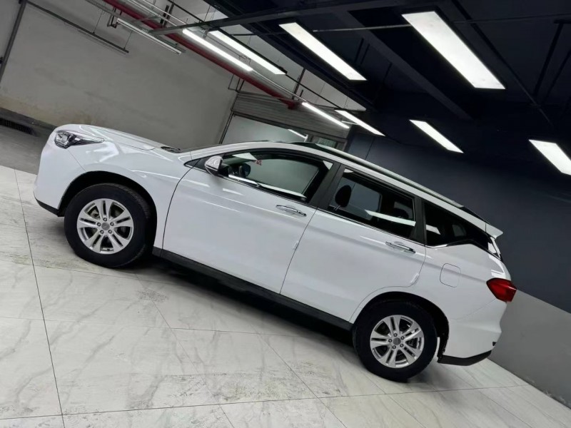 成都18年哈弗M64