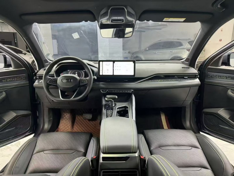 成都24年吉利星瑞8