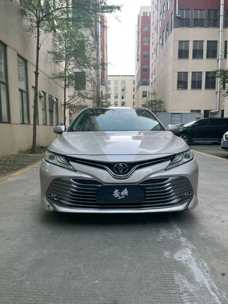 佛山21年丰田凯美瑞1