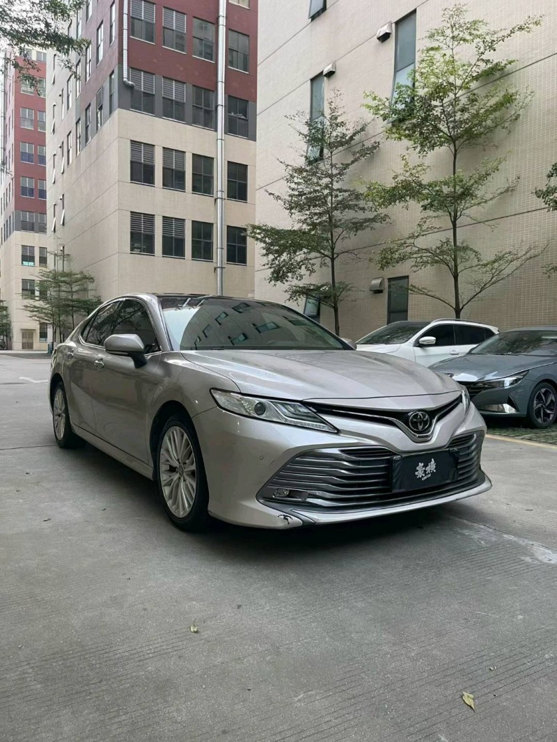 佛山21年丰田凯美瑞2