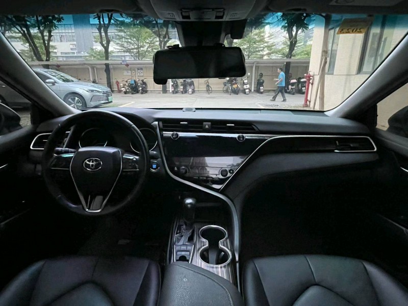 佛山21年丰田凯美瑞8