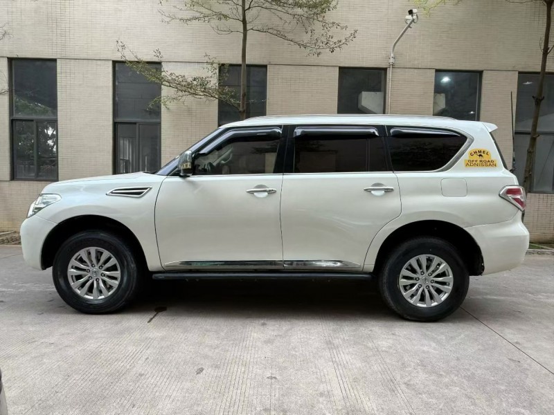 佛山19年日产途乐4