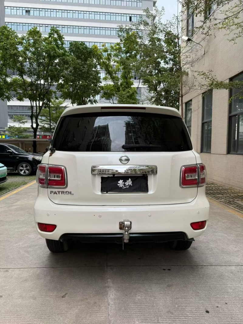 佛山19年日产途乐5