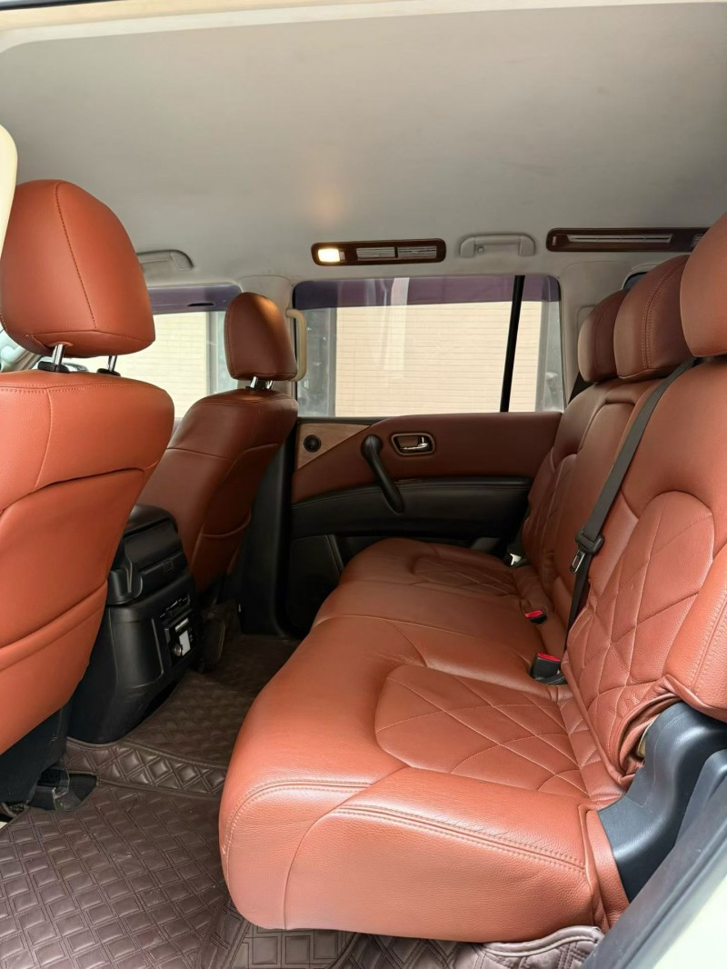 佛山19年日产途乐9