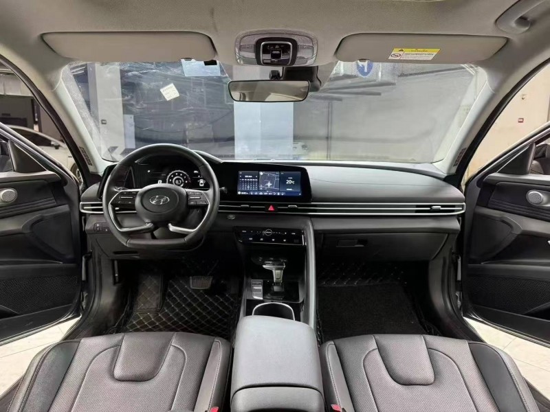 成都23年现代伊兰特5