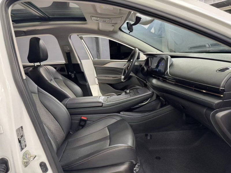 成都24年传祺埃安S5