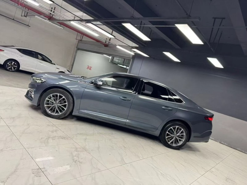 成都24年吉利星瑞3