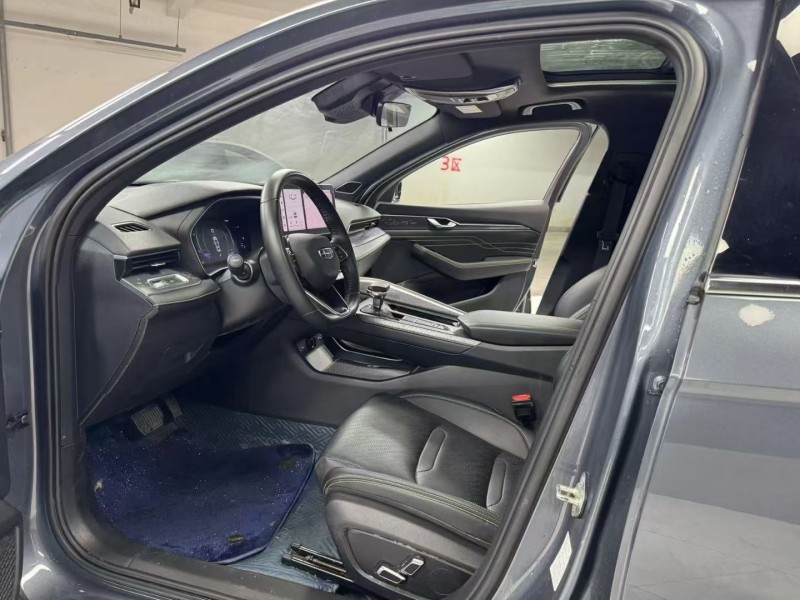 成都24年吉利星瑞4