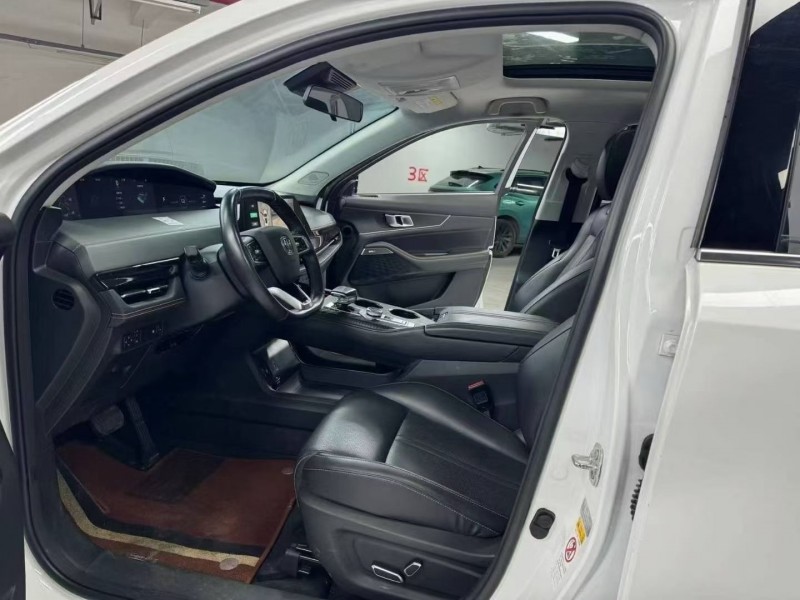 成都21年长安汽车UNI4