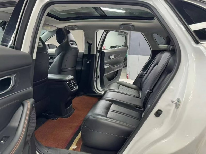 成都21年长安汽车UNI8