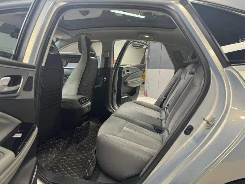 成都22年传祺埃安S3