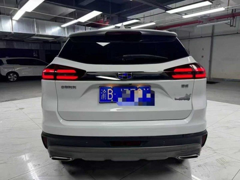 成都19年吉利博越9